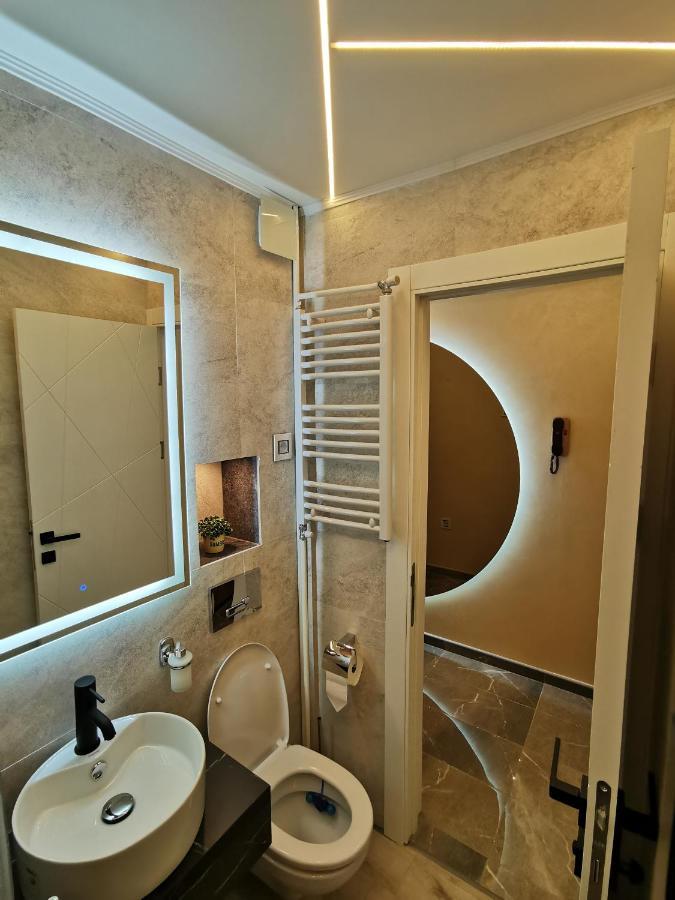 Brend New Luxurious Apartment In Downtown With Free Parking Nowy Sad Zewnętrze zdjęcie