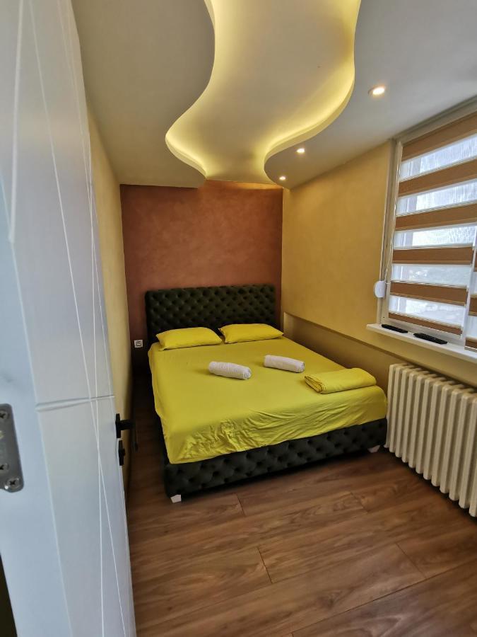 Brend New Luxurious Apartment In Downtown With Free Parking Nowy Sad Zewnętrze zdjęcie